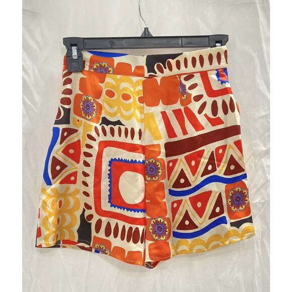 NWT Marciano By Guess Multicolor Carnivale Pull-On Hot Pants Shorts Sz 2 - Picture 2 of 5